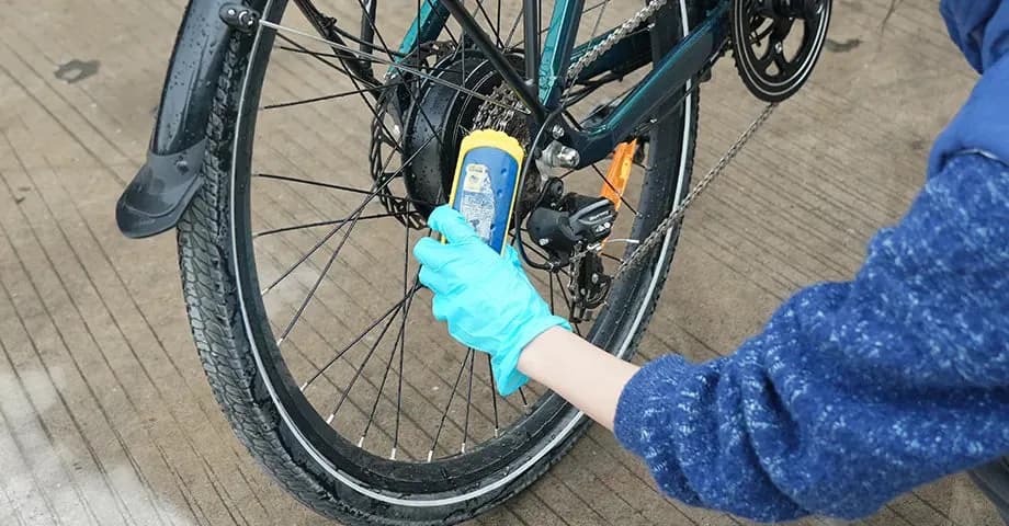 Jak myć rower elektryczny, aby uniknąć uszkodzeń i zapewnić trwałość